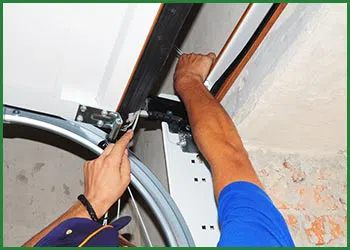 Quality Garage Door Santa Monica, CA 310-359-6930 - garagedoor-spring-repair-t-21-gr-39m